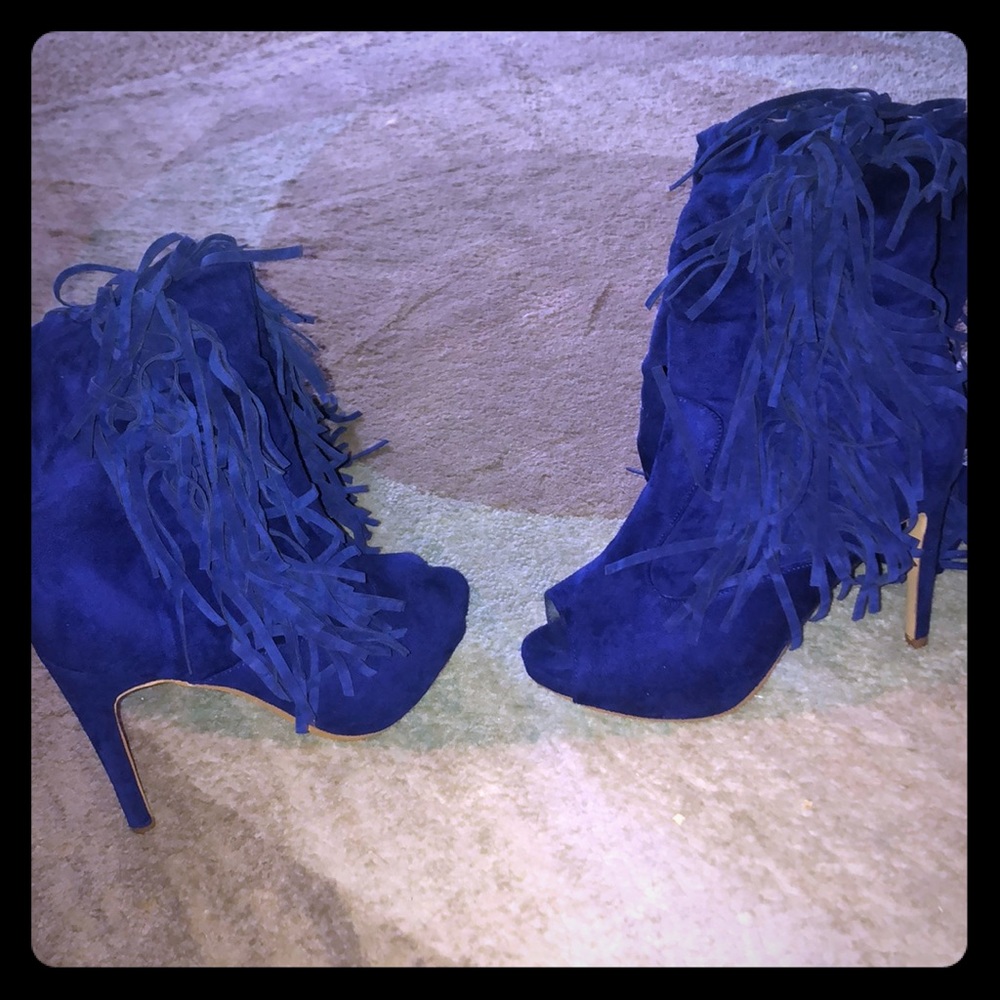 High heel boots